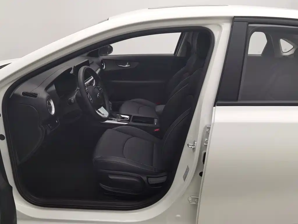 Kia K3 — миниатюра 10