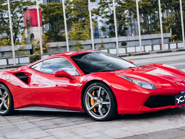 FERRARI 488 2018
