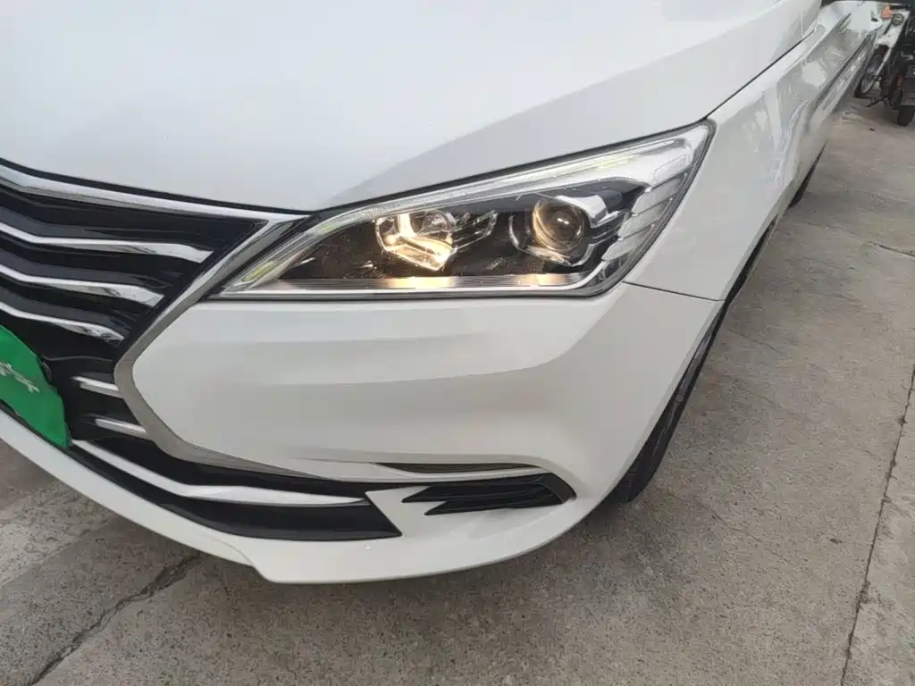 Changan Eado DT — миниатюра 24