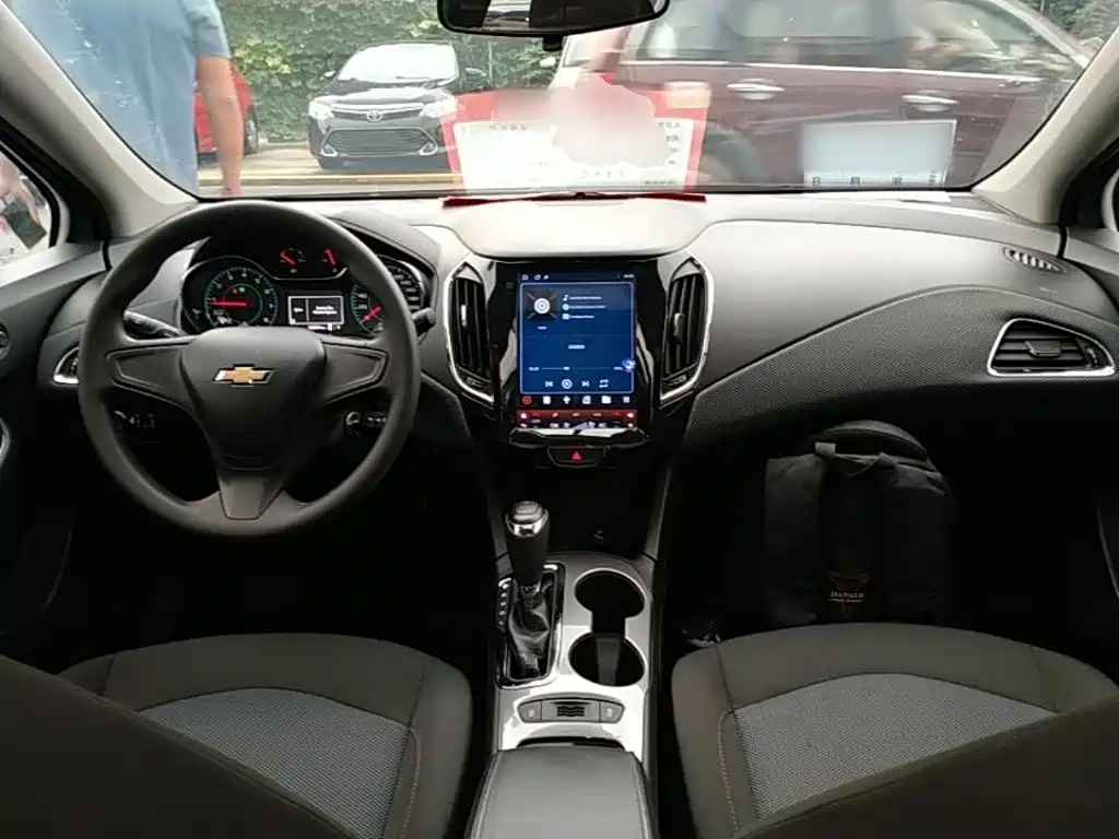 Chevrolet Cruze — миниатюра 6