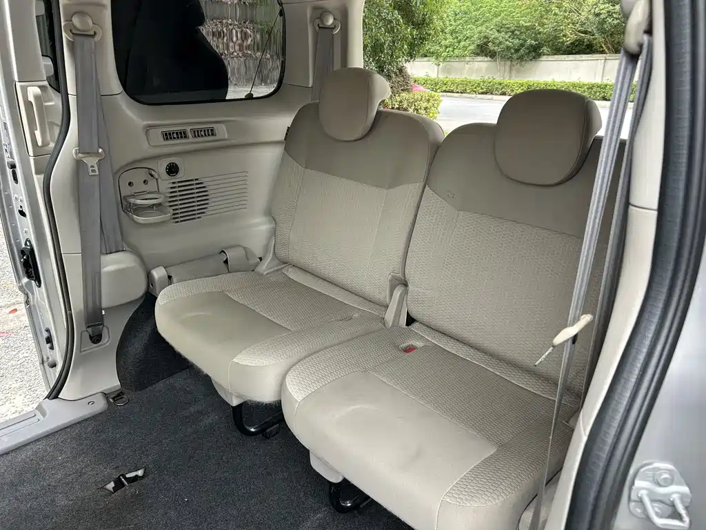 Nissan NV200 — миниатюра 15