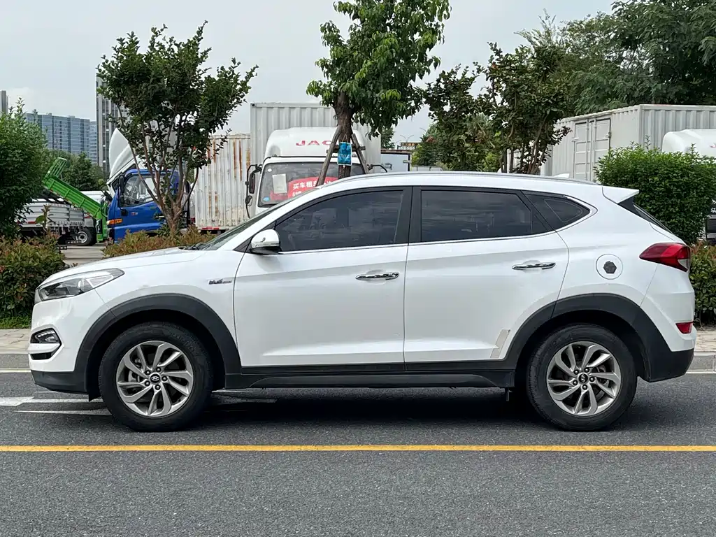 Hyundai Tucson — миниатюра 3