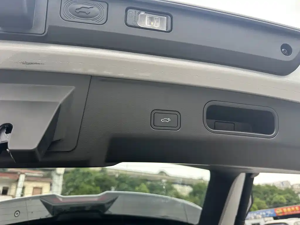Geely Boyue L — миниатюра 10