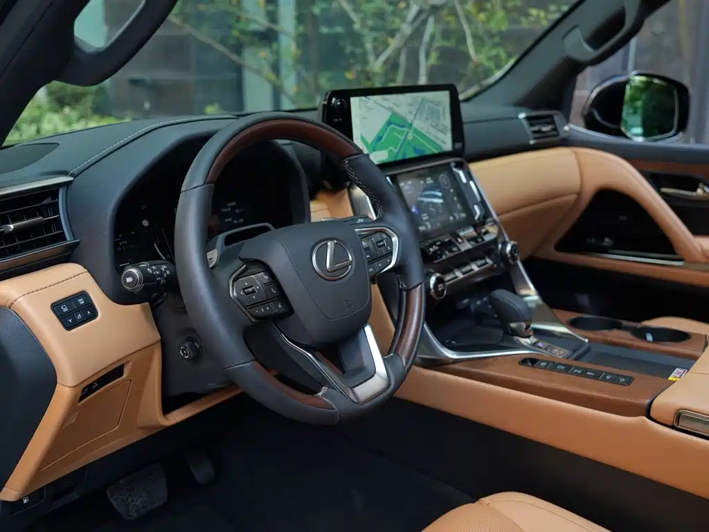 Lexus LX — миниатюра 8