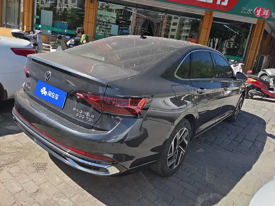 Volkswagen Sagitar — миниатюра 3