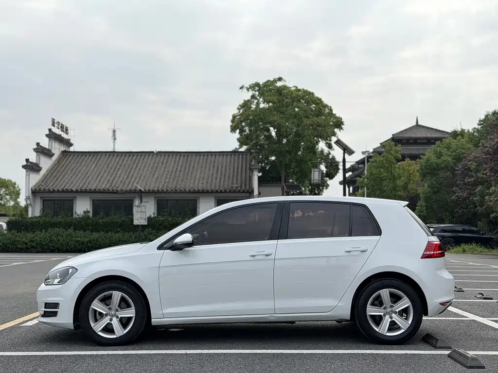 Volkswagen Golf — миниатюра 4