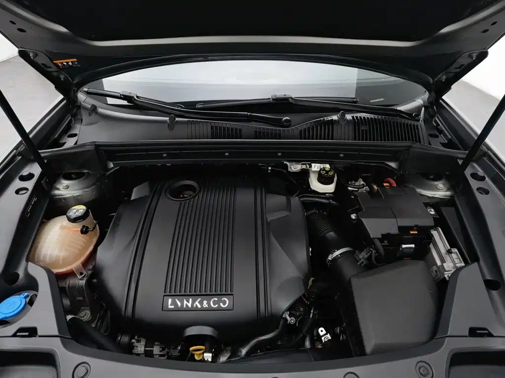 Lynk & Co 03 — миниатюра 6