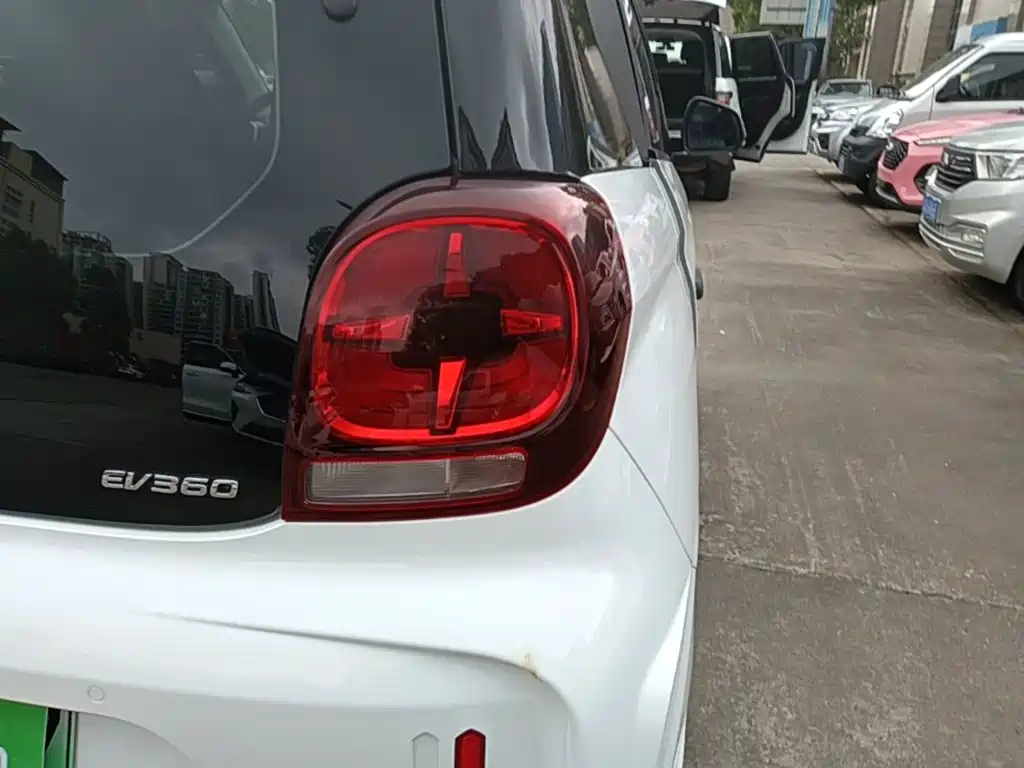 Roewe Clever — миниатюра 8