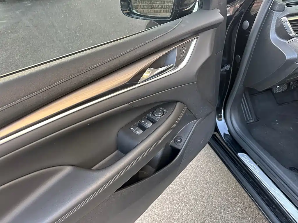Buick LaCrosse — миниатюра 8