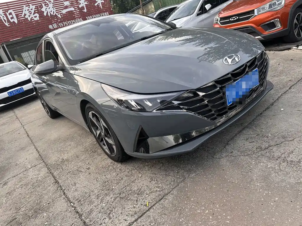 Hyundai Elantra — миниатюра 3