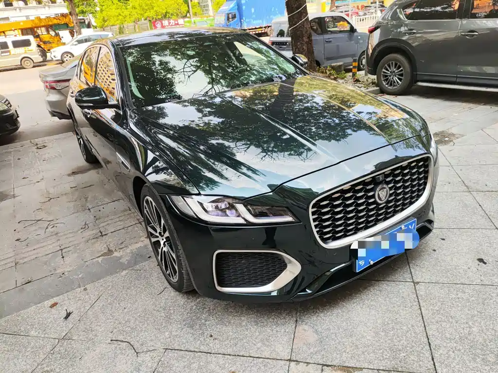 Jaguar XFL — миниатюра 2