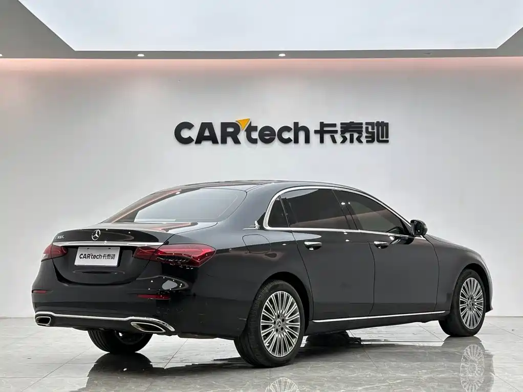 Mercedes-Benz E-Class — миниатюра 5
