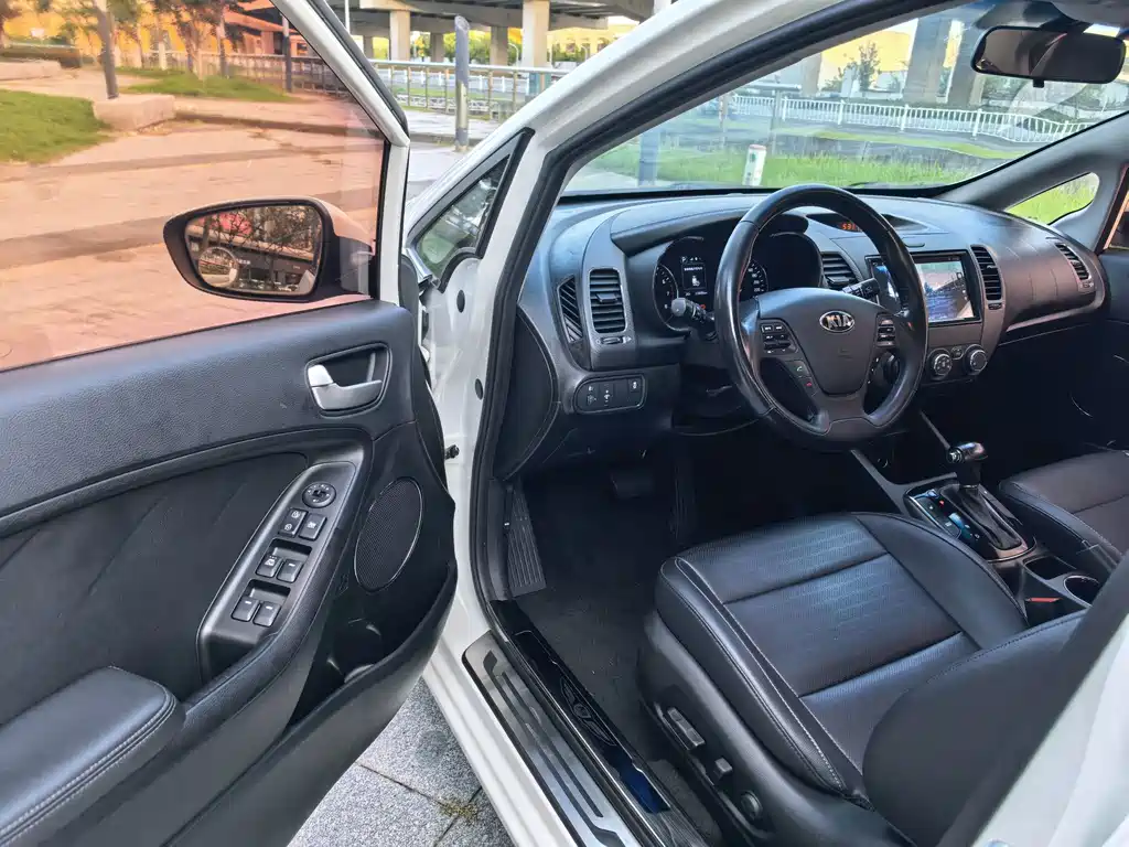 Kia K3 — миниатюра 18