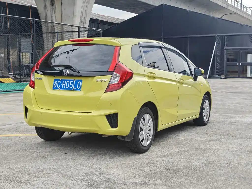 Honda Fit — миниатюра 7