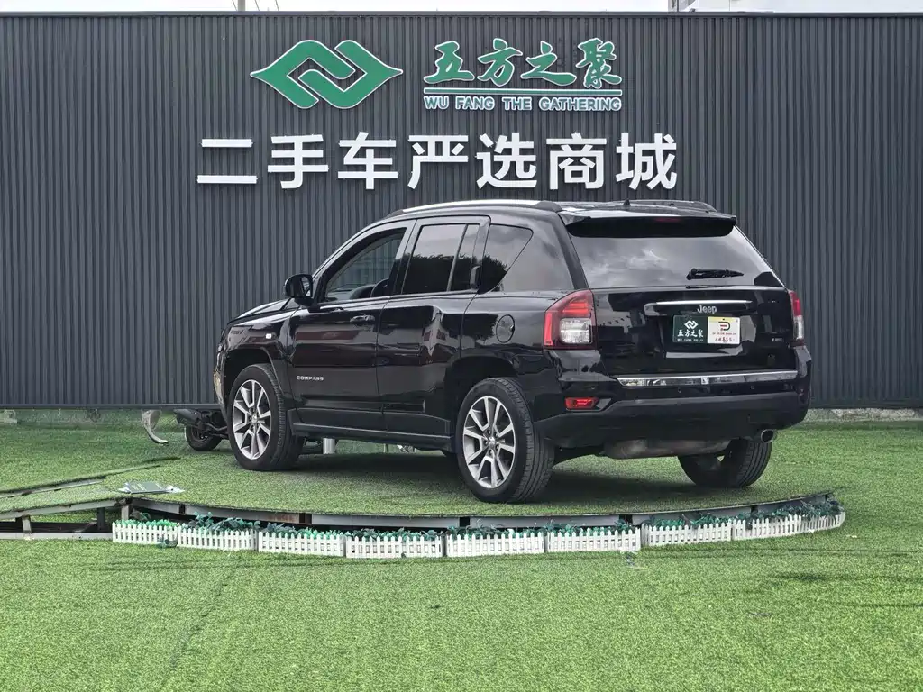 Jeep Compass (Import) — миниатюра 21