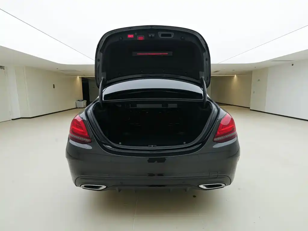 Mercedes-Benz C-Class — миниатюра 7
