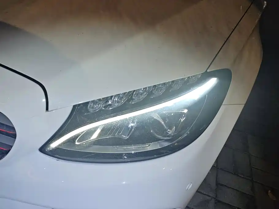 Mercedes-Benz C-Class — миниатюра 5