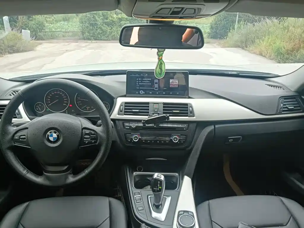 BMW 3 Series — миниатюра 9