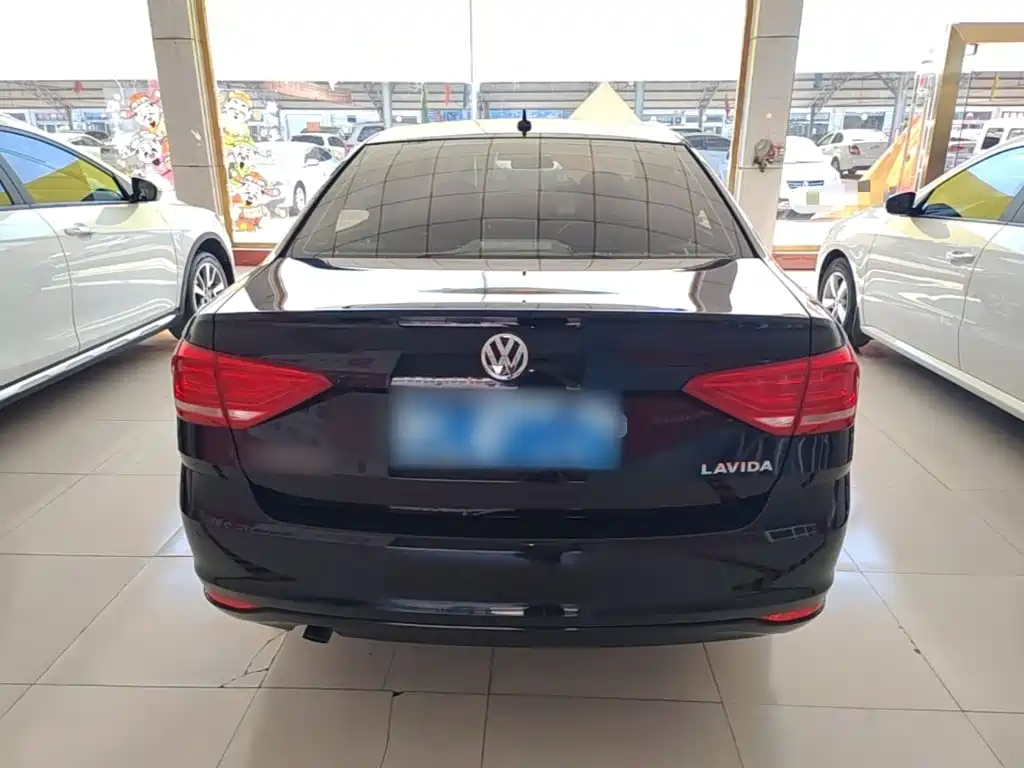 Volkswagen Lavida — миниатюра 6