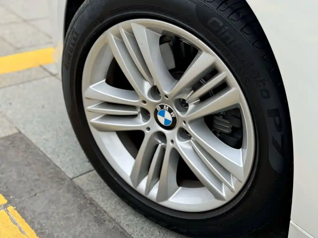 BMW 3 Series — миниатюра 12