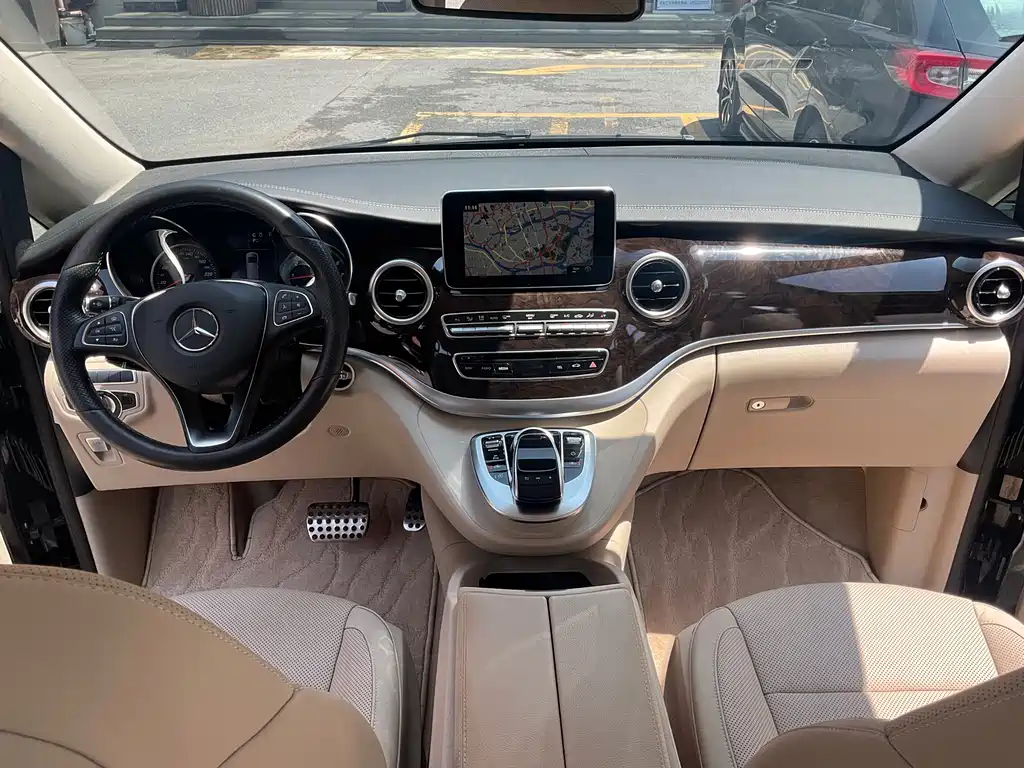 Mercedes-Benz V-Class — миниатюра 9