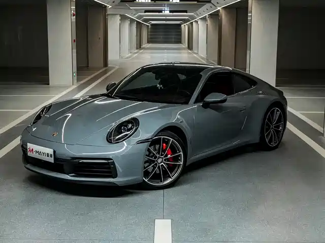 PORSCHE 911