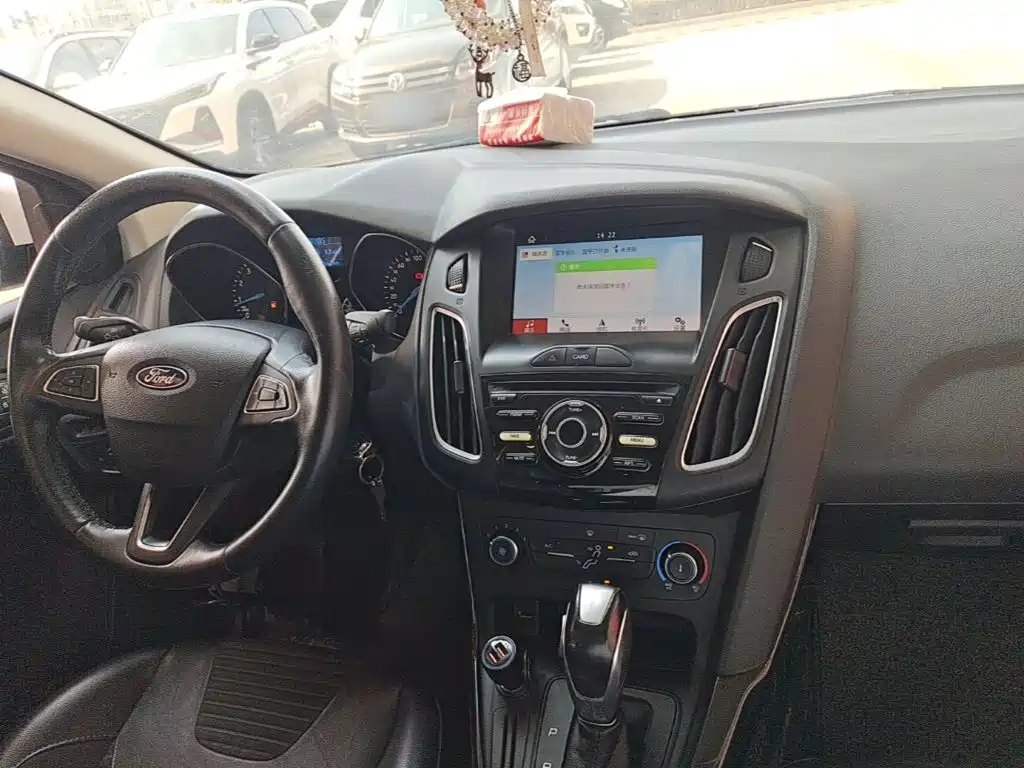 Ford Focus — миниатюра 10