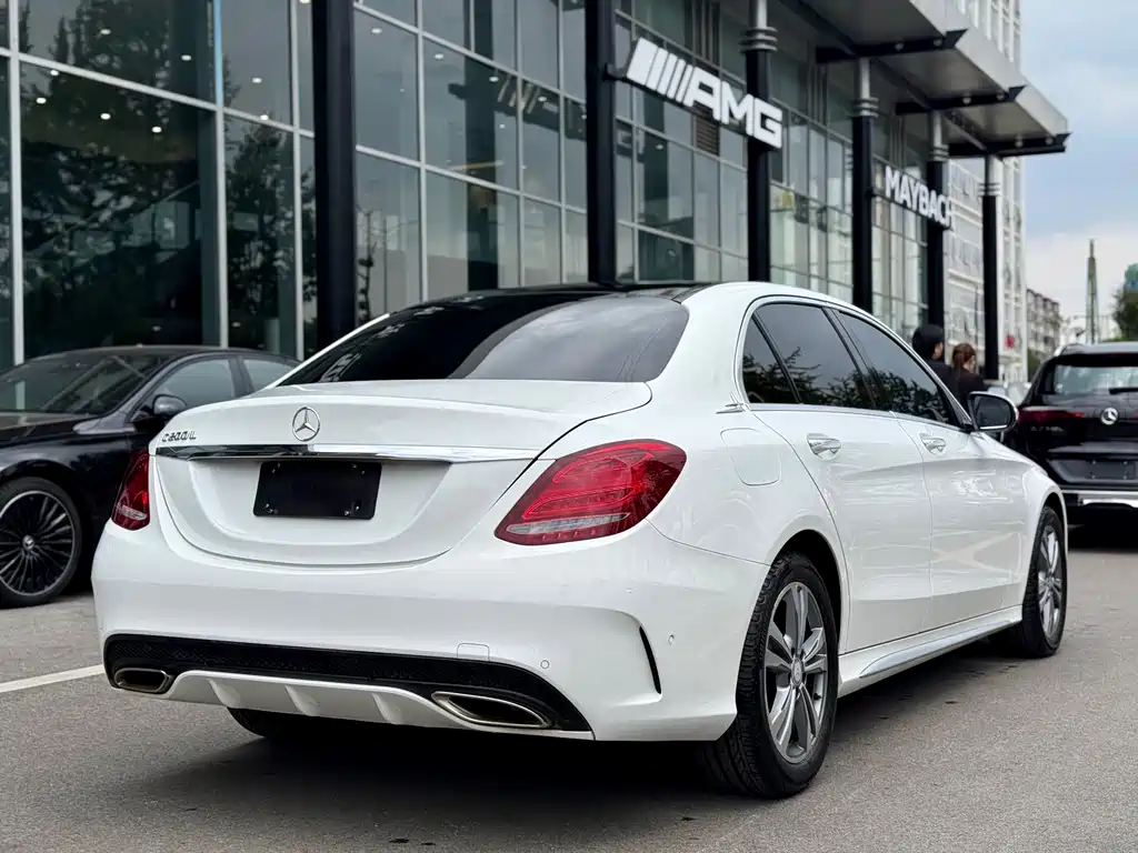 Mercedes-Benz C-Class — миниатюра 5