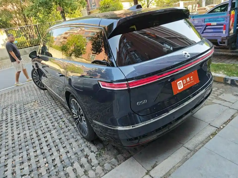 NIO ES8 — миниатюра 3