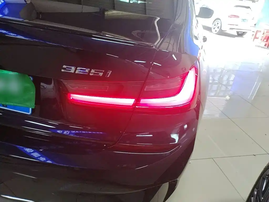 BMW 3 Series — миниатюра 8
