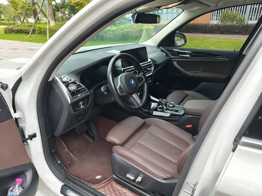 BMW iX3 — миниатюра 4