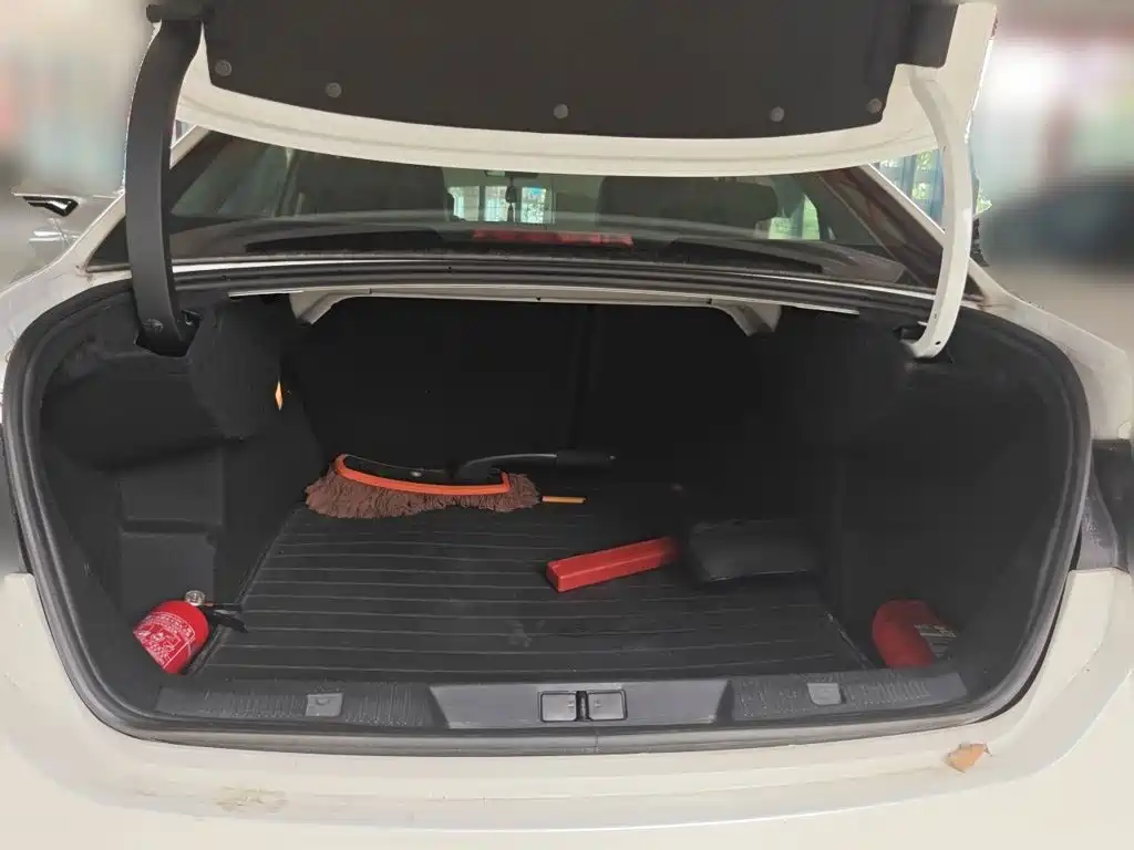 Citroen C4L — миниатюра 15