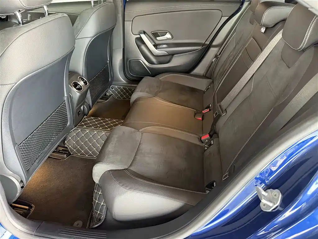 Mercedes-Benz A-Class — миниатюра 13