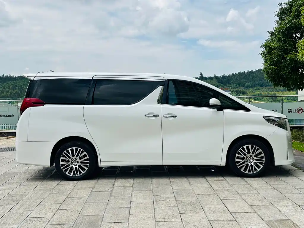 Toyota Alphard 2015 3.5L Luxury