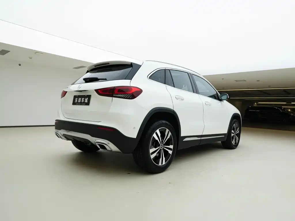 Mercedes-Benz GLA — миниатюра 6
