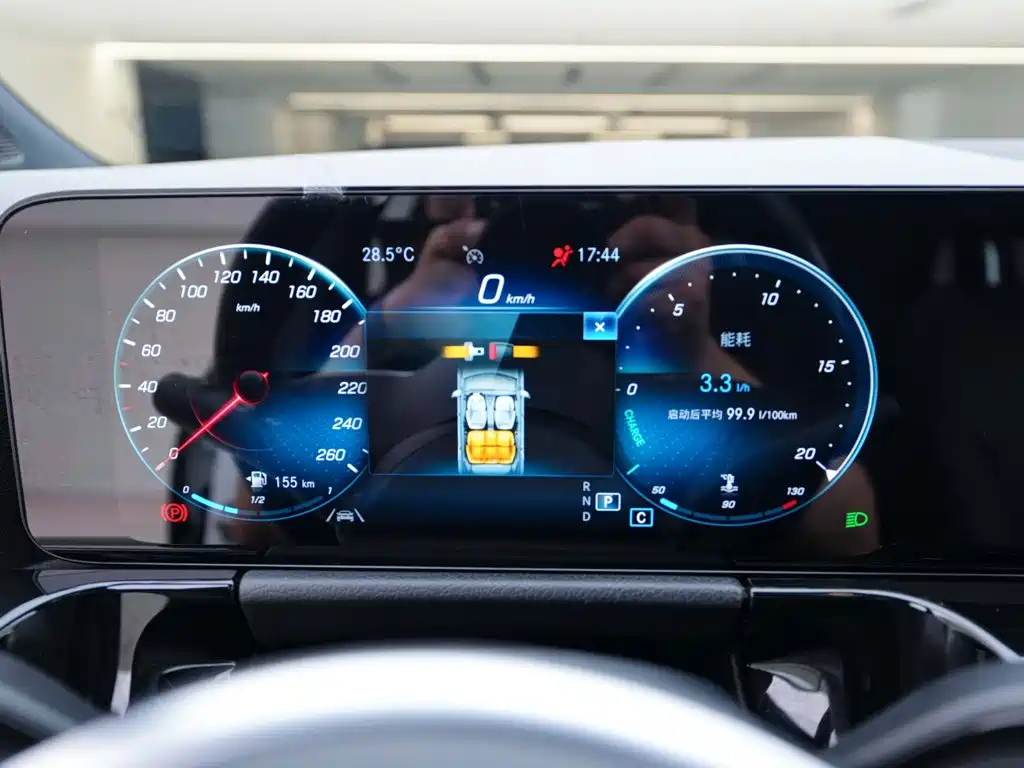 Mercedes-Benz GLA — миниатюра 16