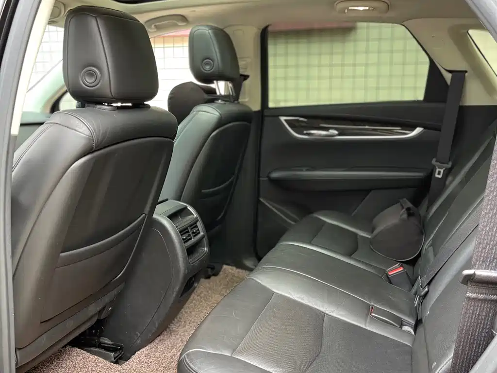 Cadillac XT5 — миниатюра 10