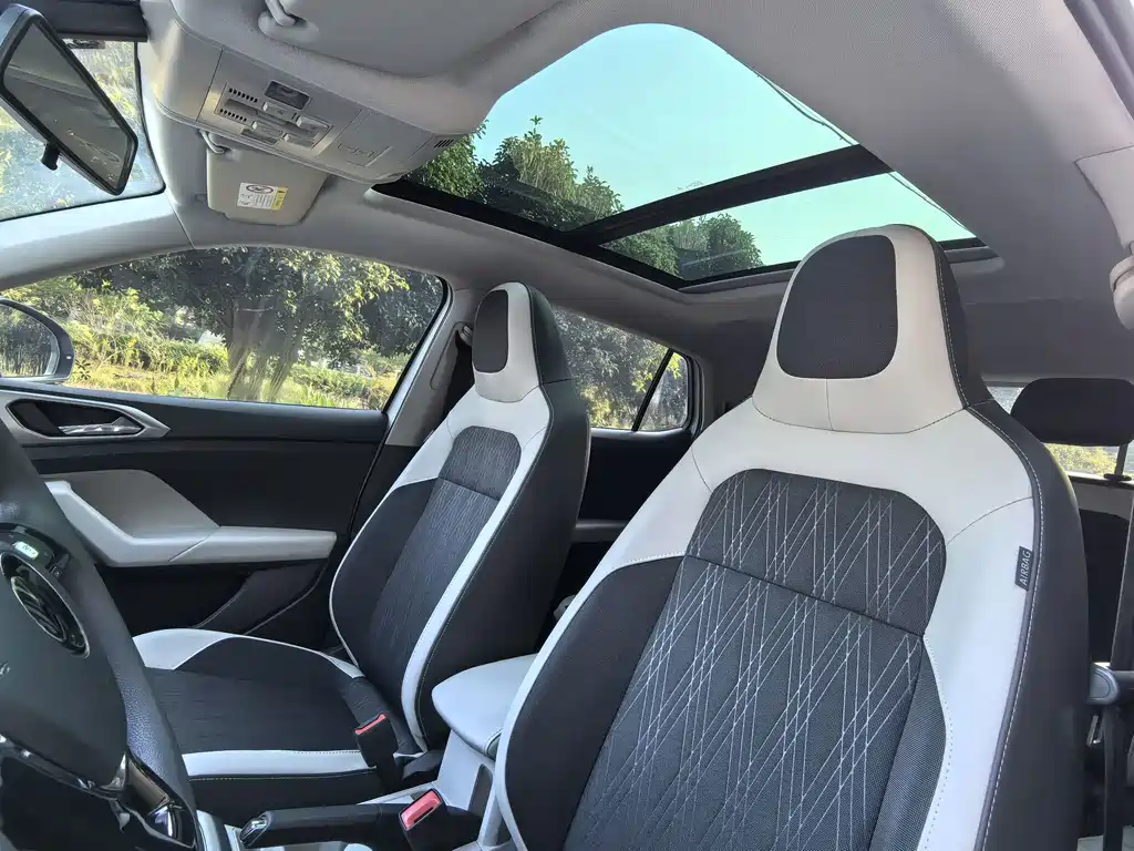 Volkswagen T-Cross — миниатюра 16