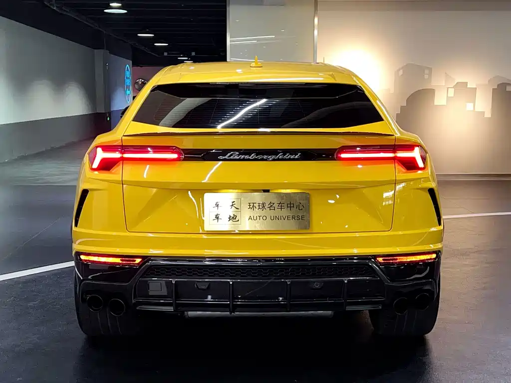 Lamborghini Urus — миниатюра 20