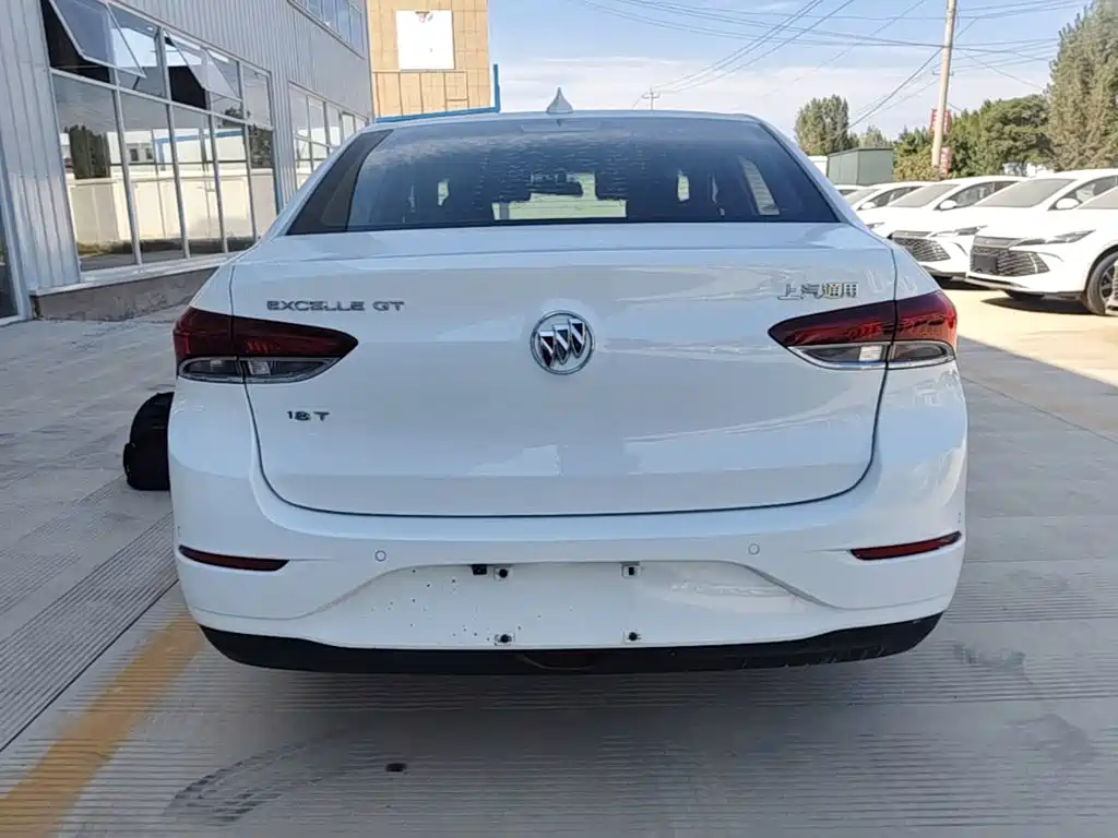 Buick Excelle — миниатюра 6