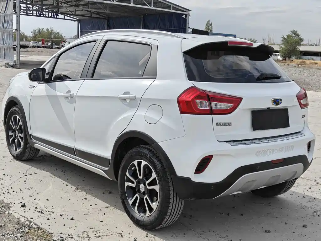 Geely Vision X3 — миниатюра 6