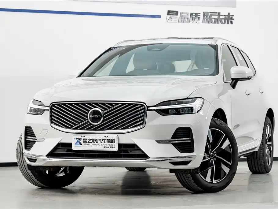 Volvo XC60 2026 B5 Luxury