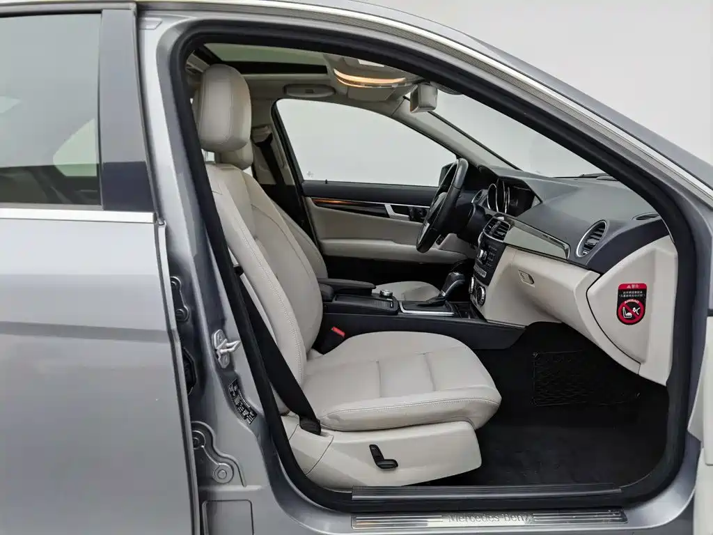 Mercedes-Benz C-Class — миниатюра 23