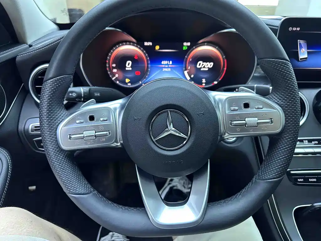 Mercedes-Benz C-Class — миниатюра 12