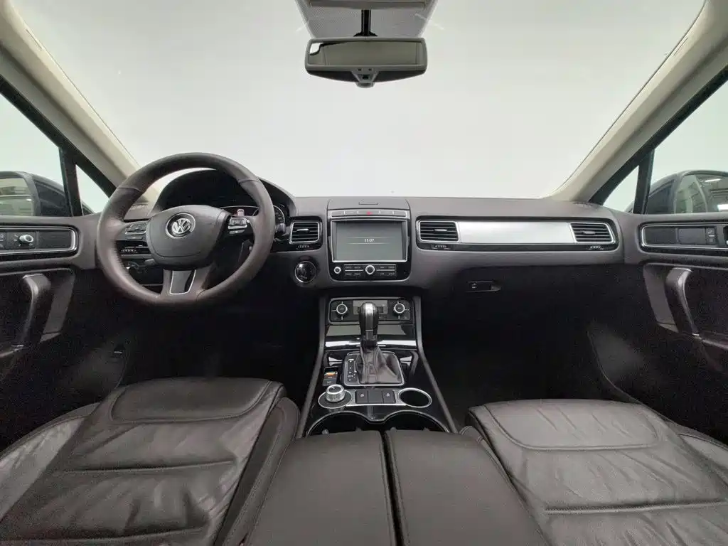 Volkswagen Touareg — миниатюра 5