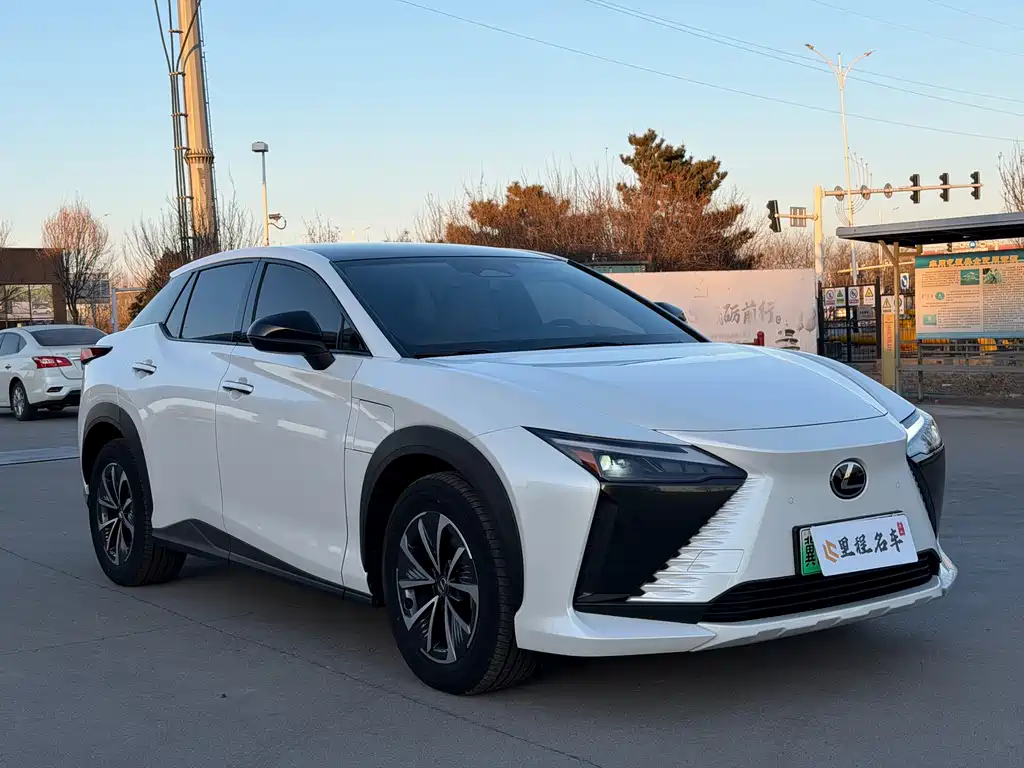 LEXUS RZ