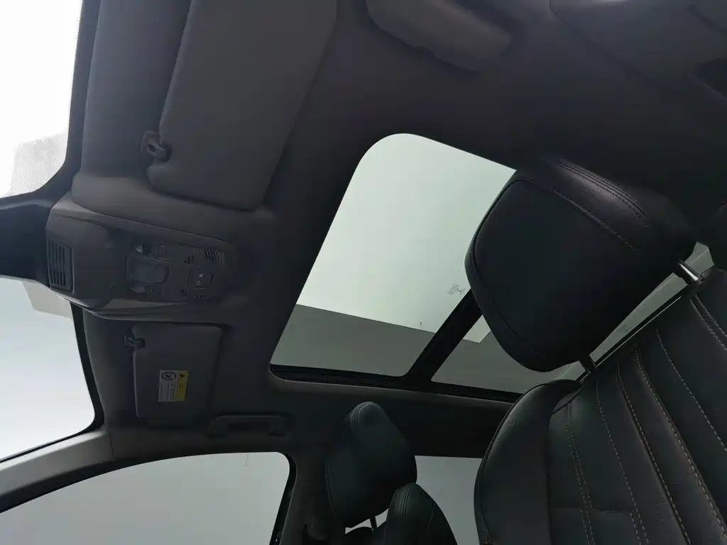 Peugeot 5008 — миниатюра 14