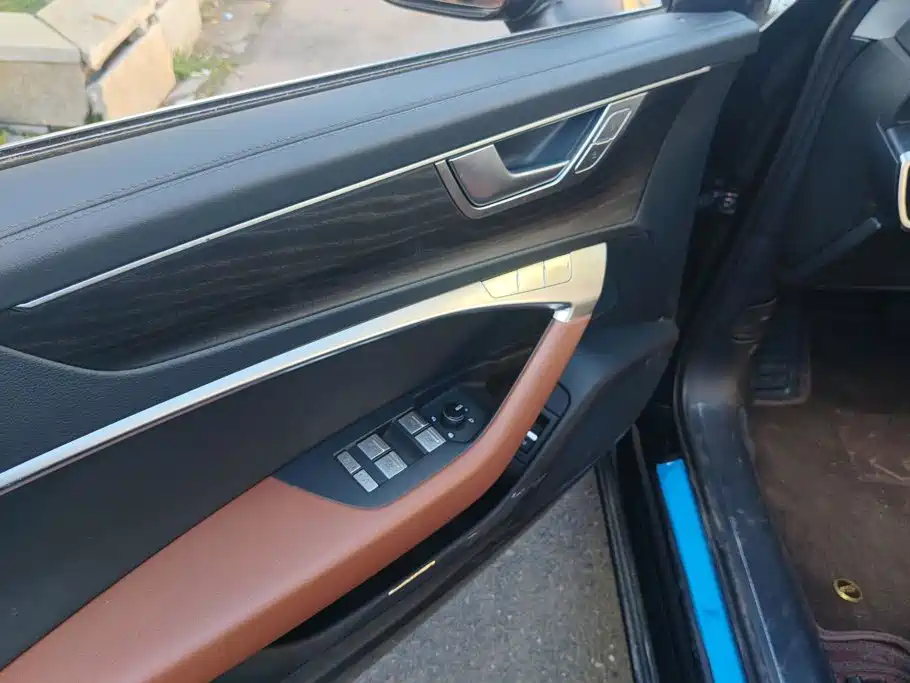 Audi A6L — миниатюра 7