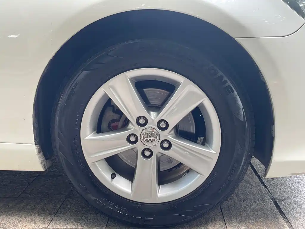 Toyota Reiz — миниатюра 11