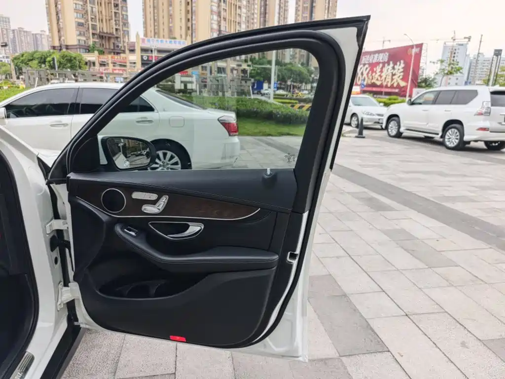 Mercedes-Benz GLC — миниатюра 6